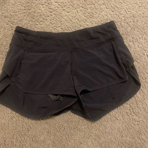 Lululemon speed up short 2.5 inch Size 4